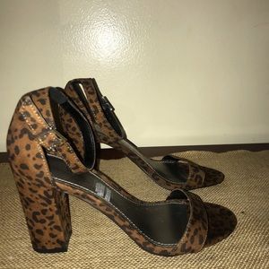 Worthington Leopard heels